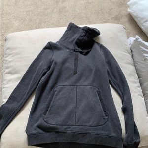 Lululemon sweatshirt